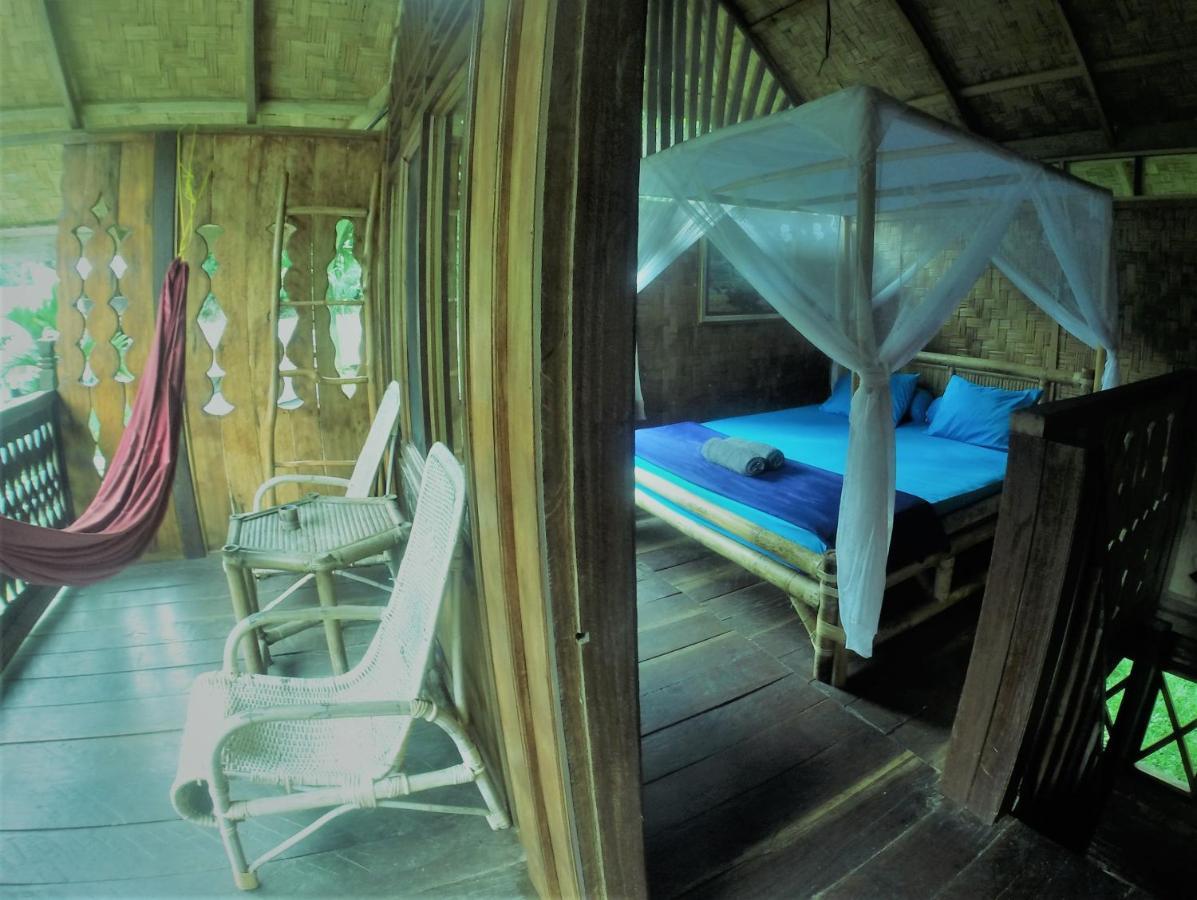 Lodge Garden *